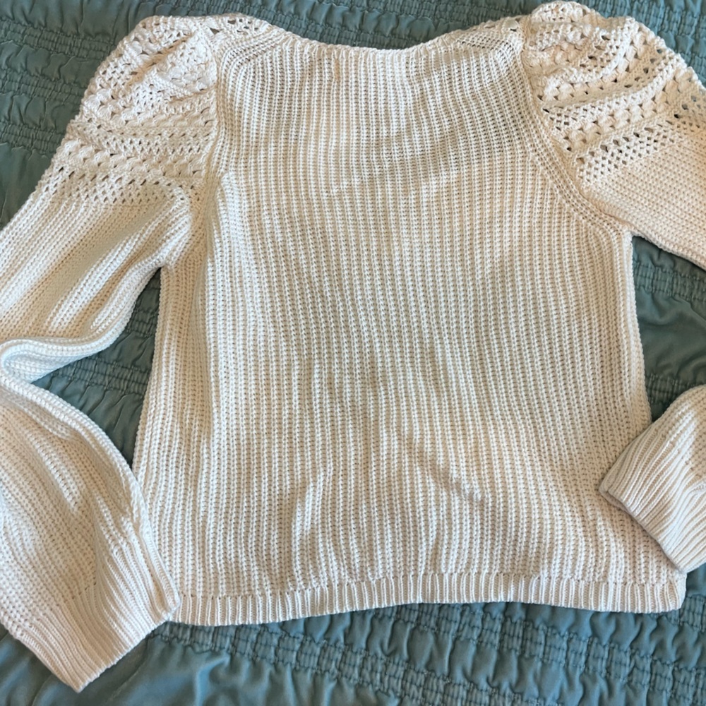 saltwater LUXE V-Neck White Sweater - Picture 4 of 4